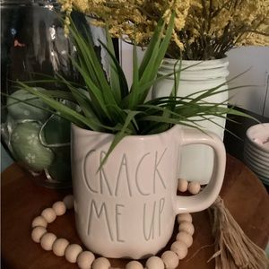 🎉Host Pick🎉 Rae Dunn “crack me up” mug